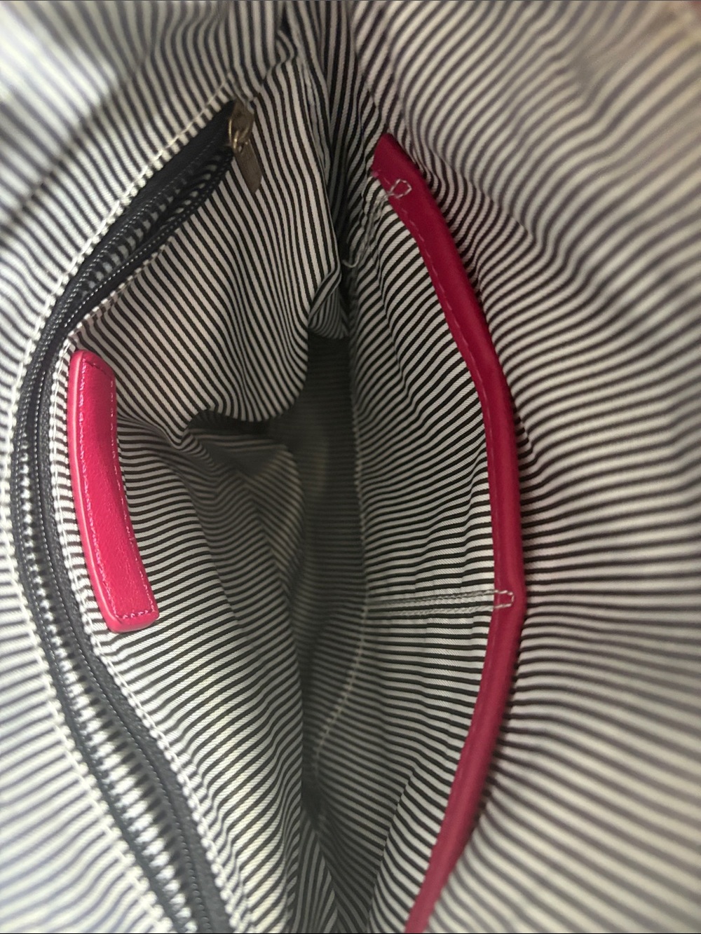 NWOT Hot Pink Faux Ostrich Crossbody Bag with Tassel Accent - Picture 3 of 10
